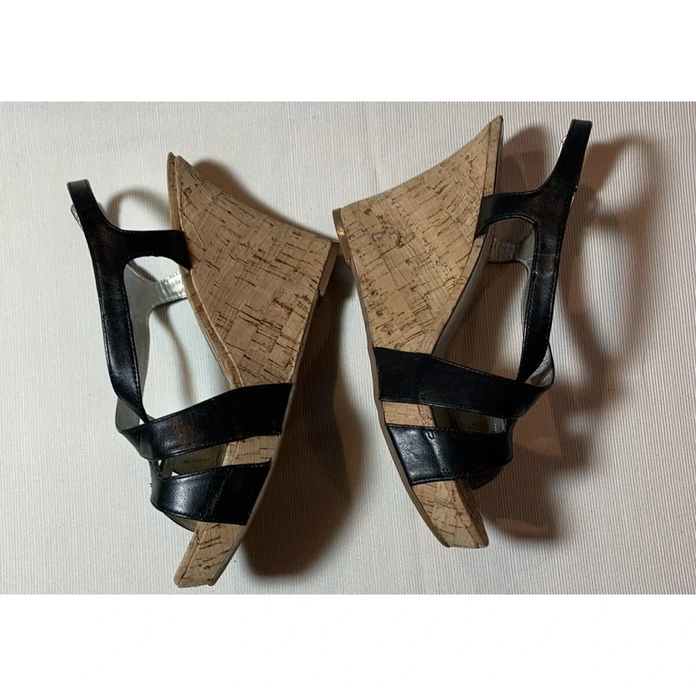 GUESS STRAPPY CORK WEDGE SANDALS 7.5 M BLACK